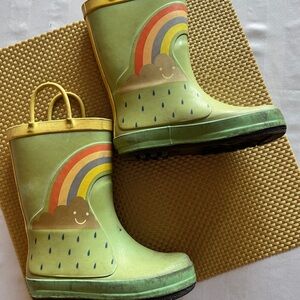 Child size 9 rain boots… $5.00